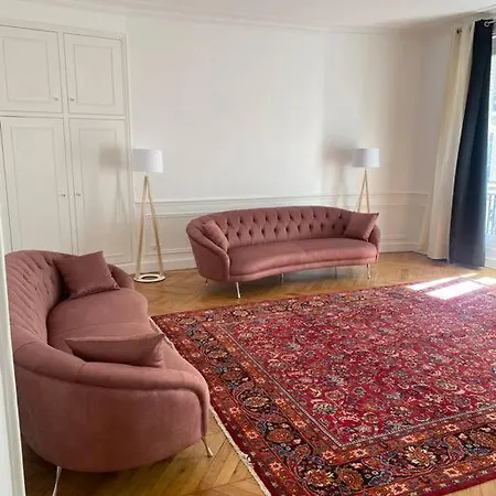 De Luxe Etoile Parc Monceau *