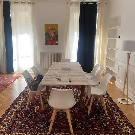 De Luxe Etoile Parc Monceau Апартаменты *